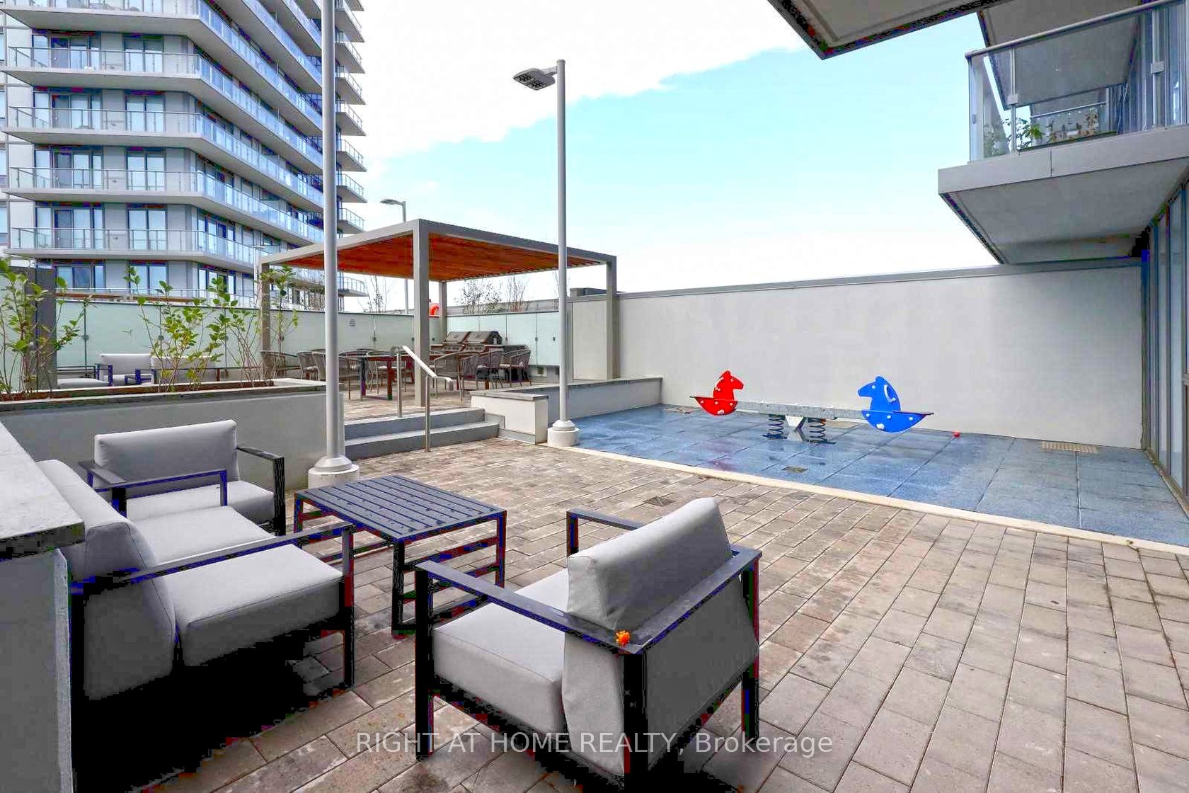 4655 Metcalfe Ave 306