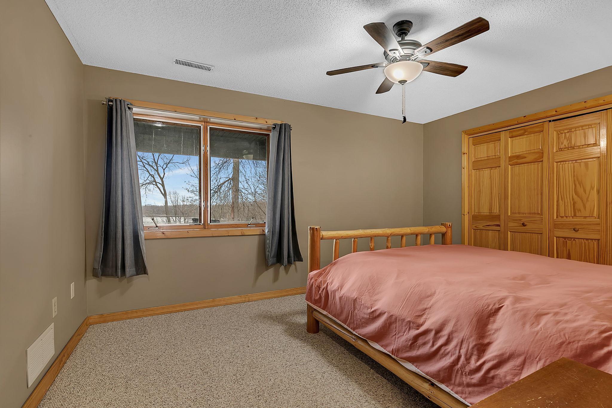 20368 Edgehill Circle