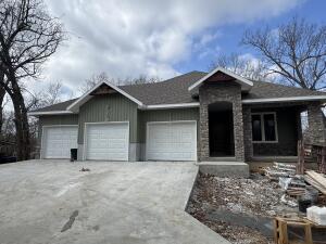 1907 N Lake Lane