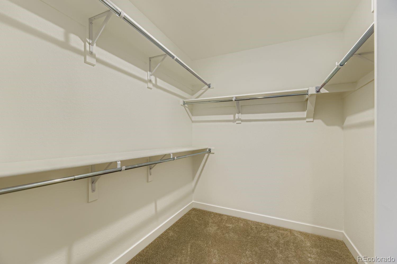 10888 Snowdon Street