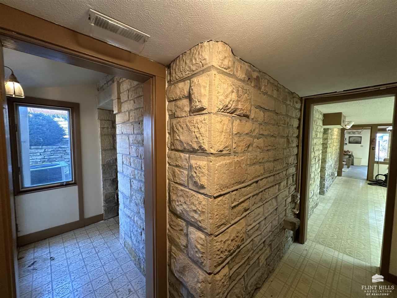 7100 Tuttle Creek Boulevard