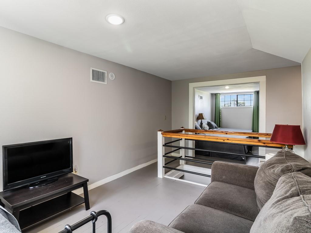 1501 N Business 45