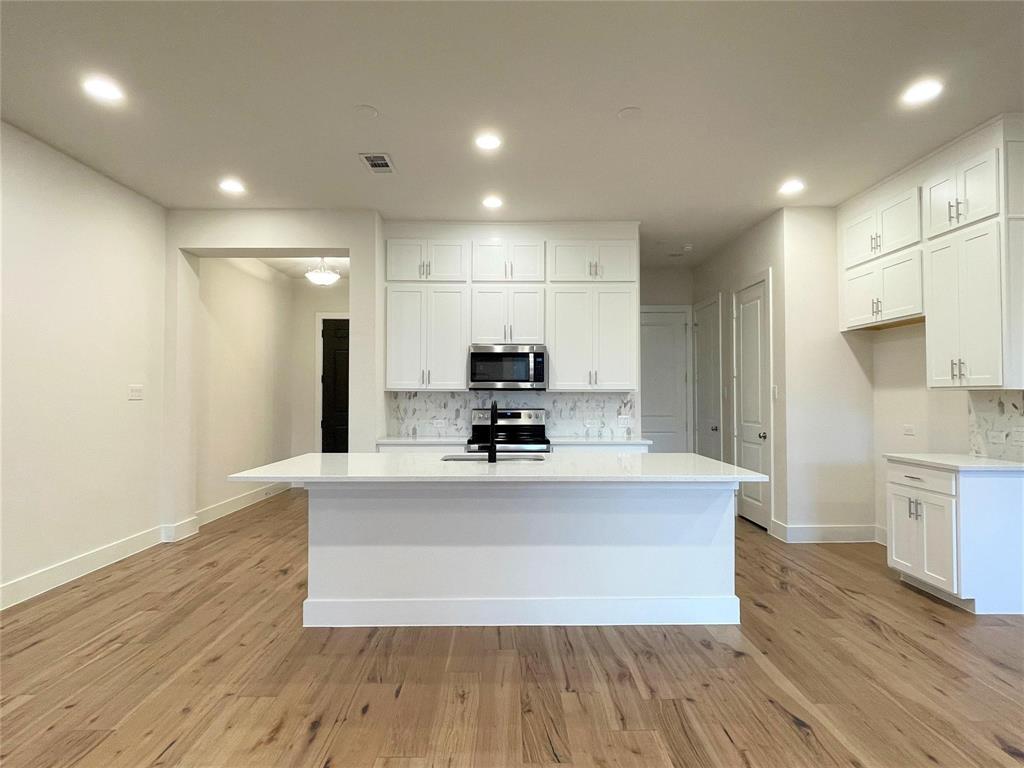 8242 Primrose Way