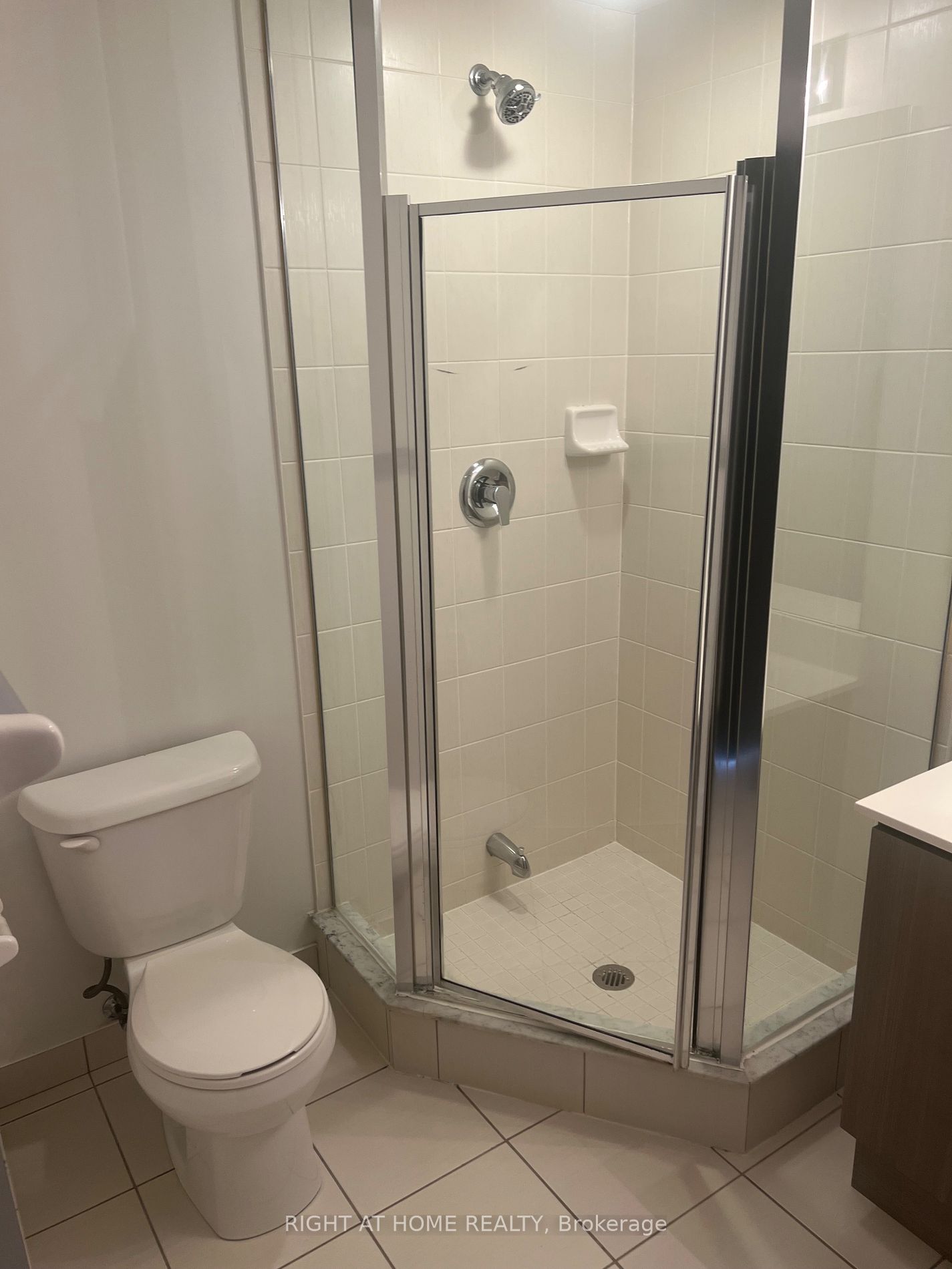 15 James Finlay Way 601