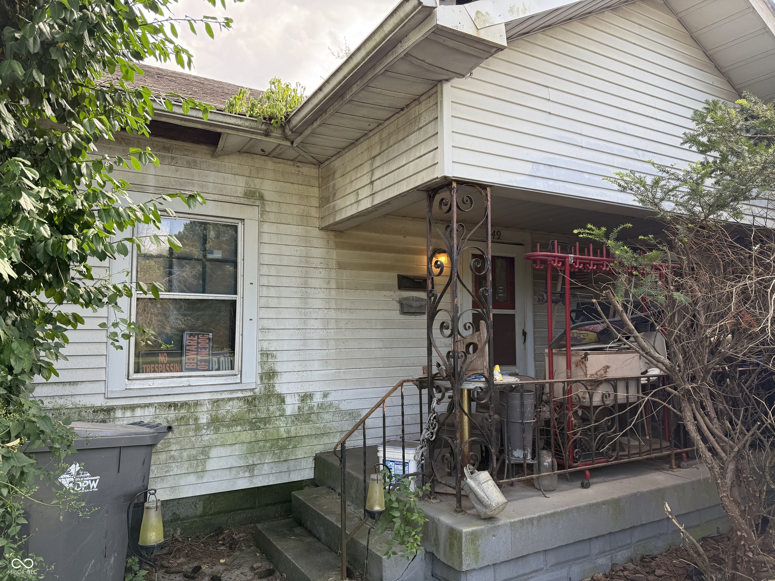 Attention all house flippers!! Unlock the possibilities in this fixer-upper. Located in the Garfield Park area and close to amenities. This property is the perfect canvas for buyers who love a renovation project. 2 bed, 1 bath  Submit all offers to matthew@gunterrealtyco.com. Please allow 72 hours to respond to all offers. Multiple parties must review all offers.