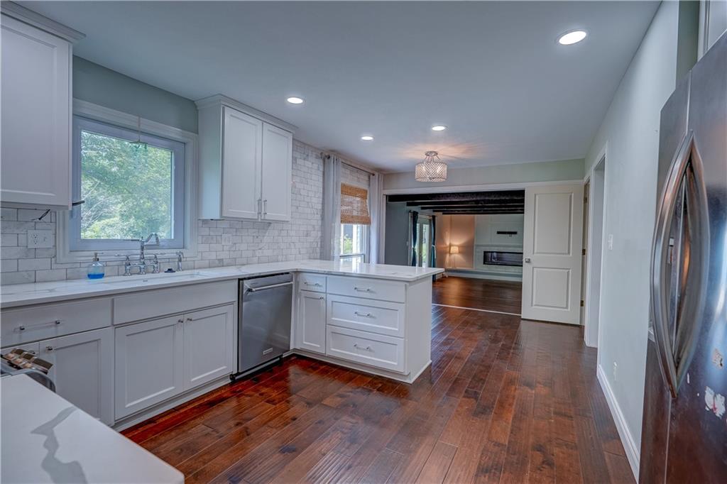 6830 NW Prairie View Road