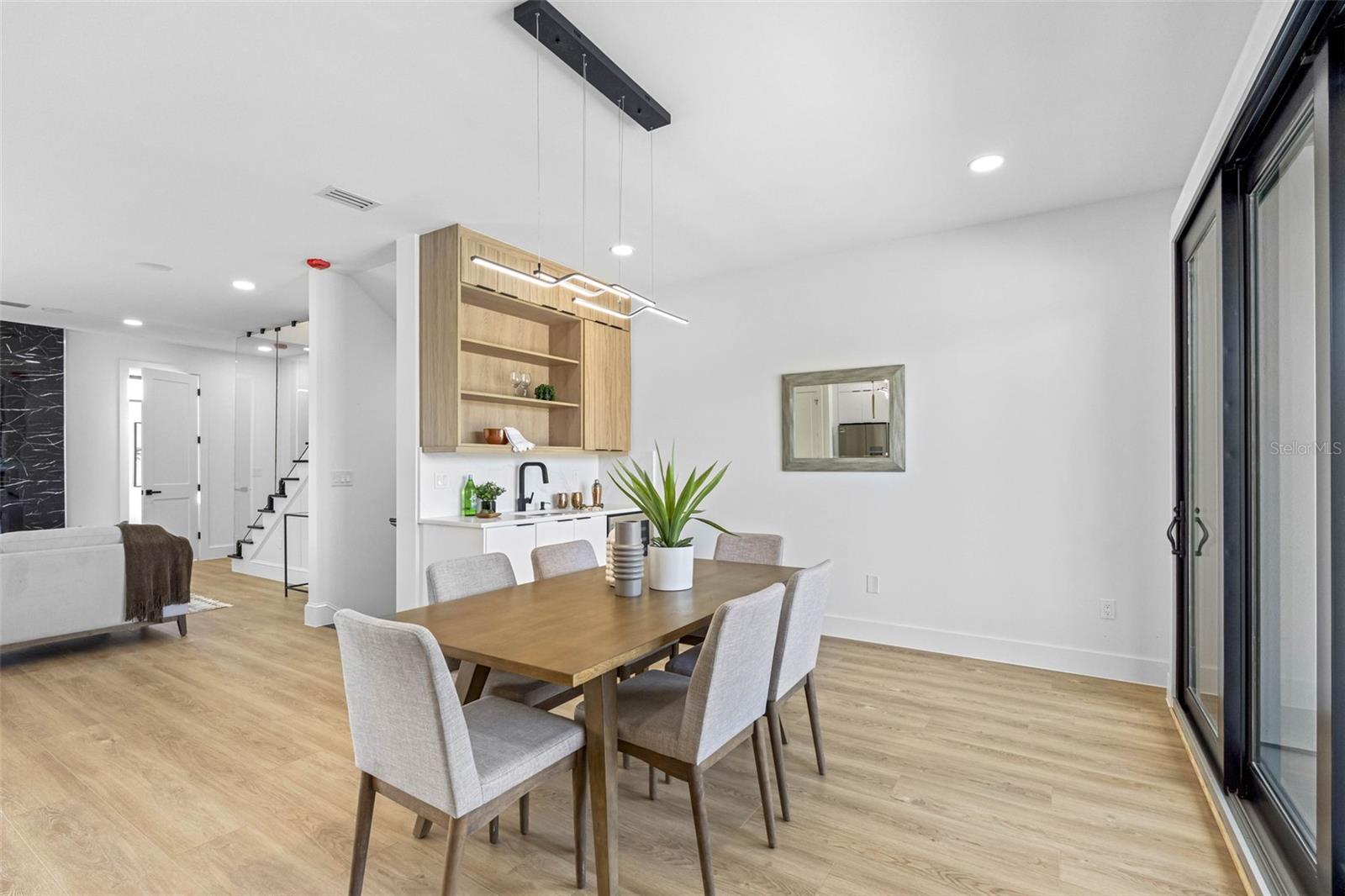 101 W Warren Avenue 1