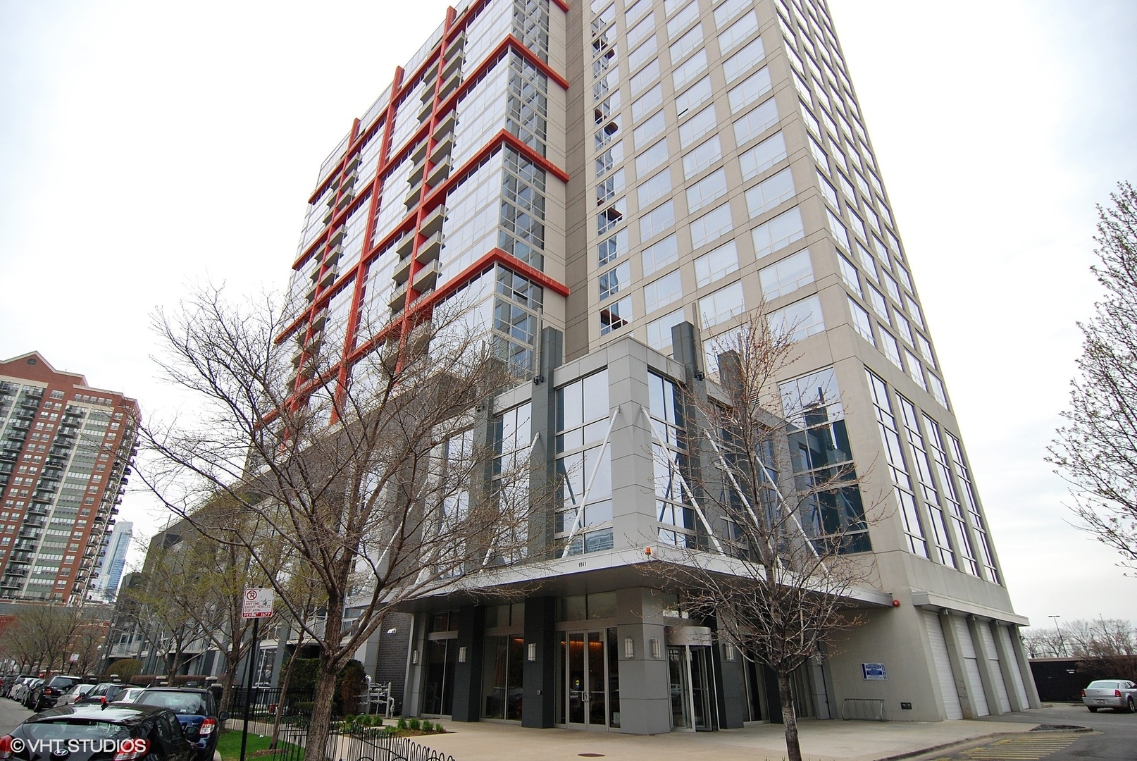 Prime garage parking space located in Museum Park's 1841 S. Calumet! *Note, only residents/owners of 1841 and 1901 S. Calumet can purchase parking spaces within these buildings.*