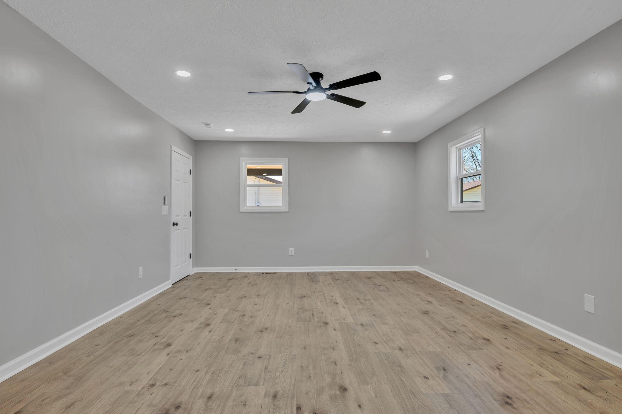 435 Carman Ave