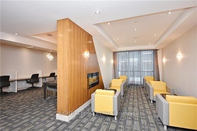 75 W Eglinton Ave 1309