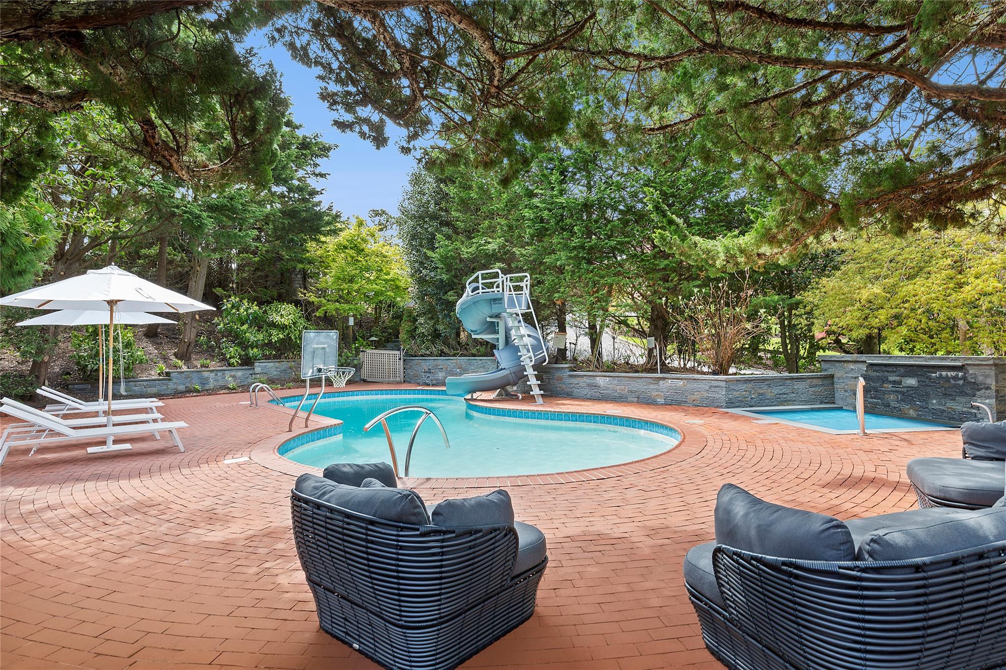 33 Lily Pond Lane