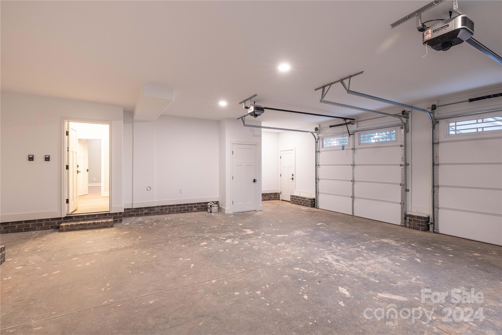 143 Eagle Point