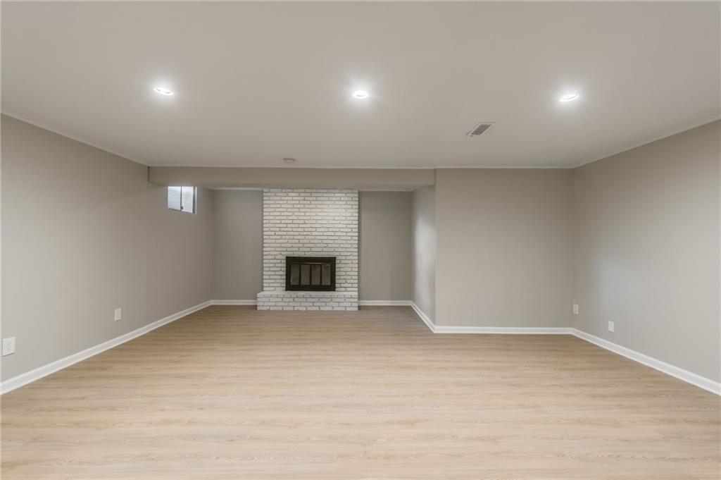 3600 NE 76th Terrace