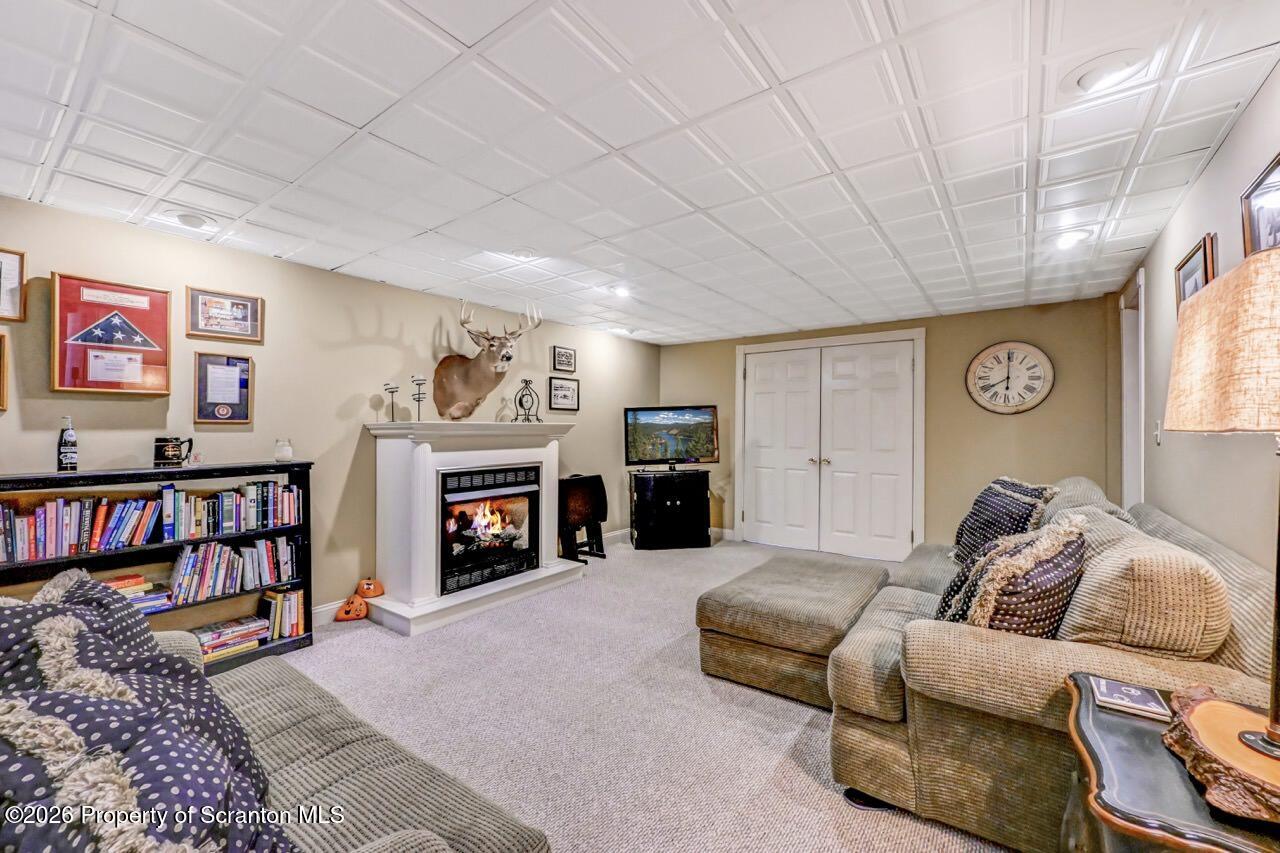 15 Longview Terrace