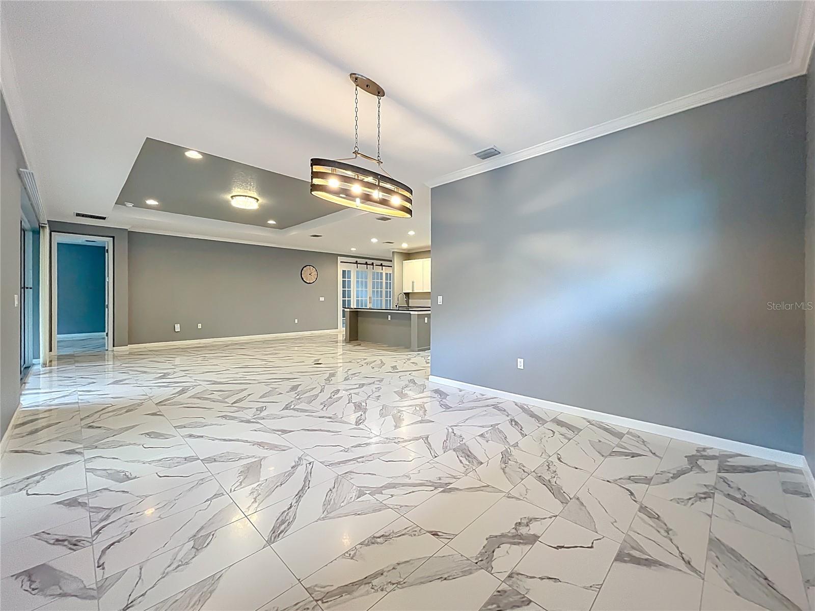 295 Northcote Court