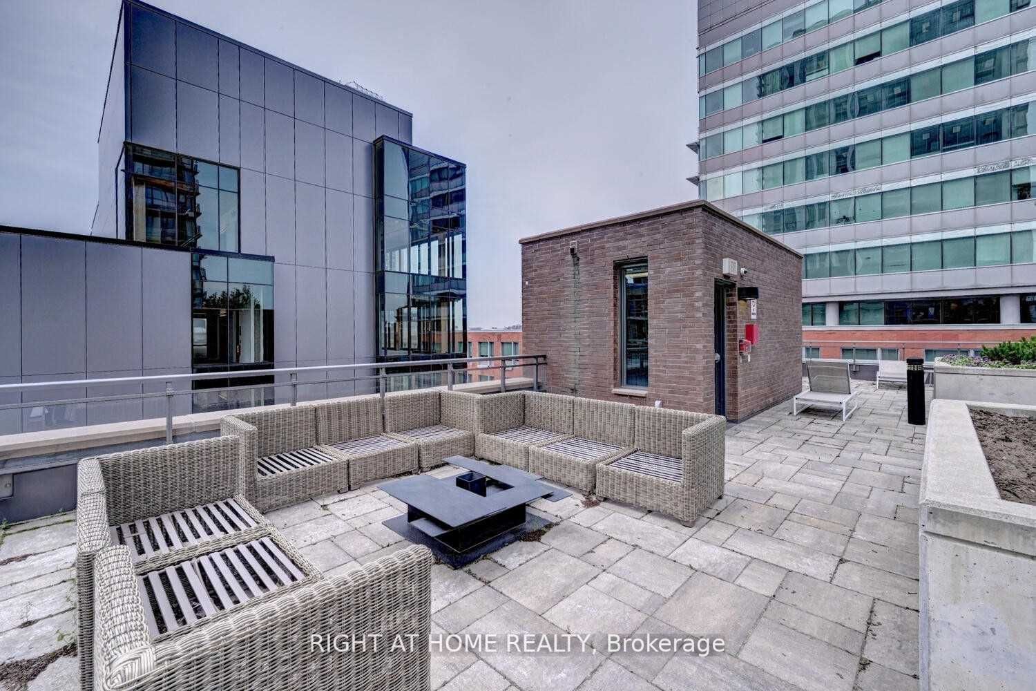 85 W Duke St 105