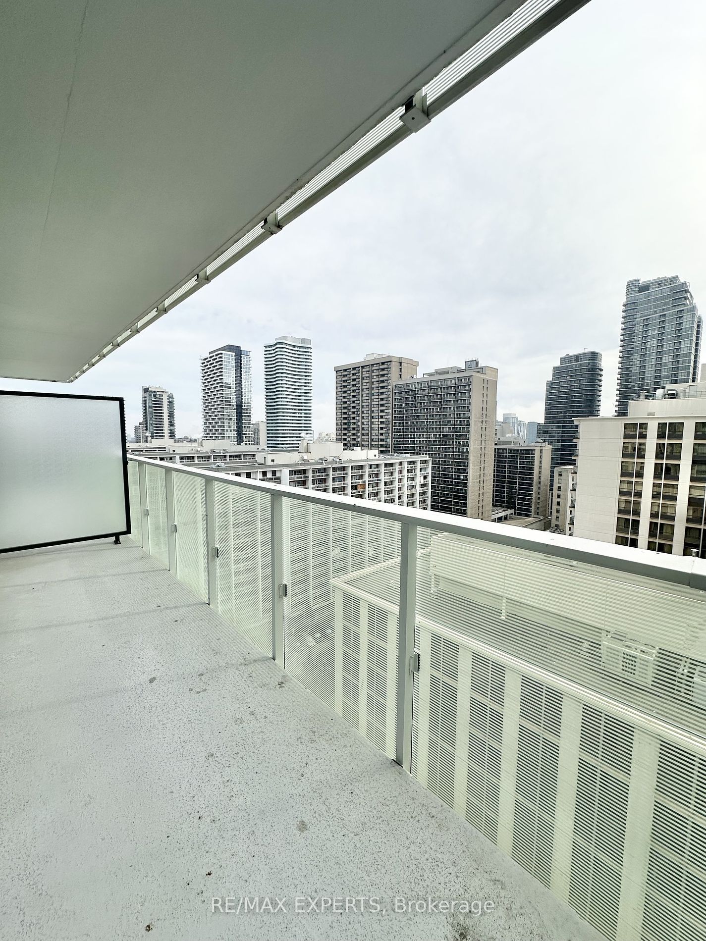 501 Yonge St 1310