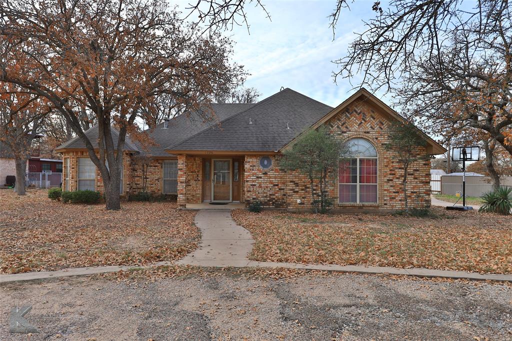 1726 Castle Drive, Clyde, TX 