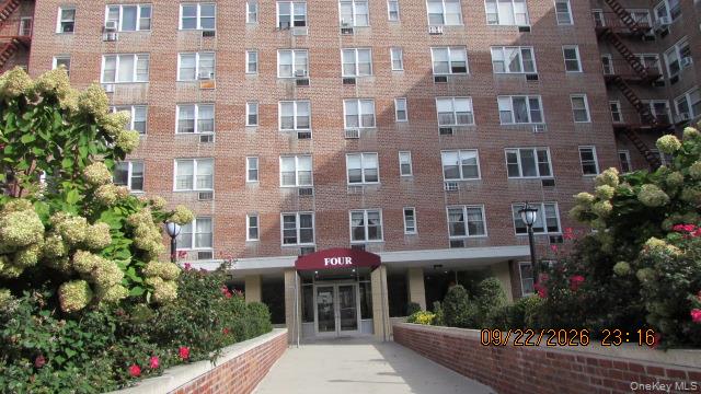 4 Sadore Lane 7J