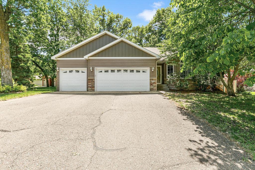 1734 Maple Court