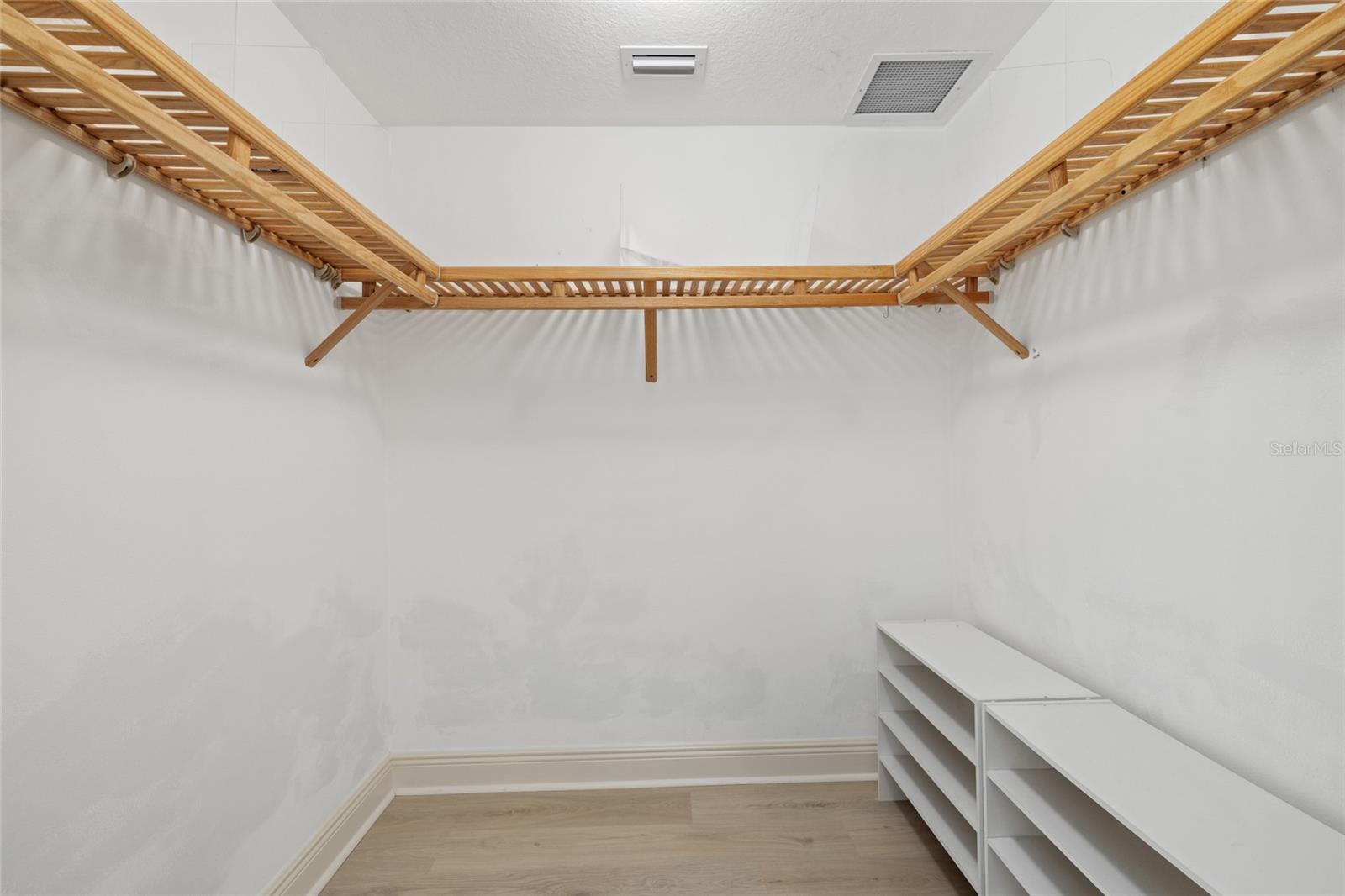 800 N Tamiami Trail 1512