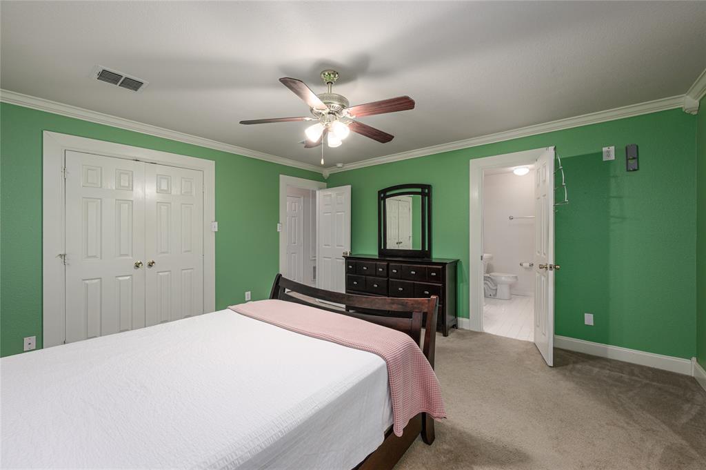 2900 Bluffs Court