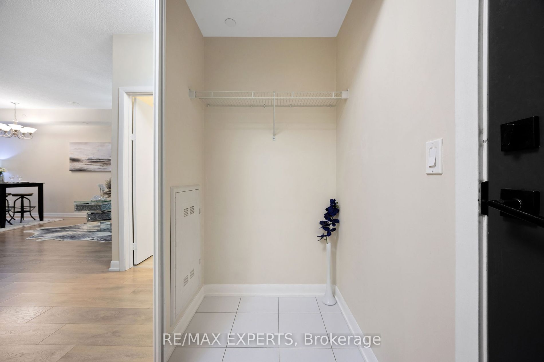 435 W Richmond St 802