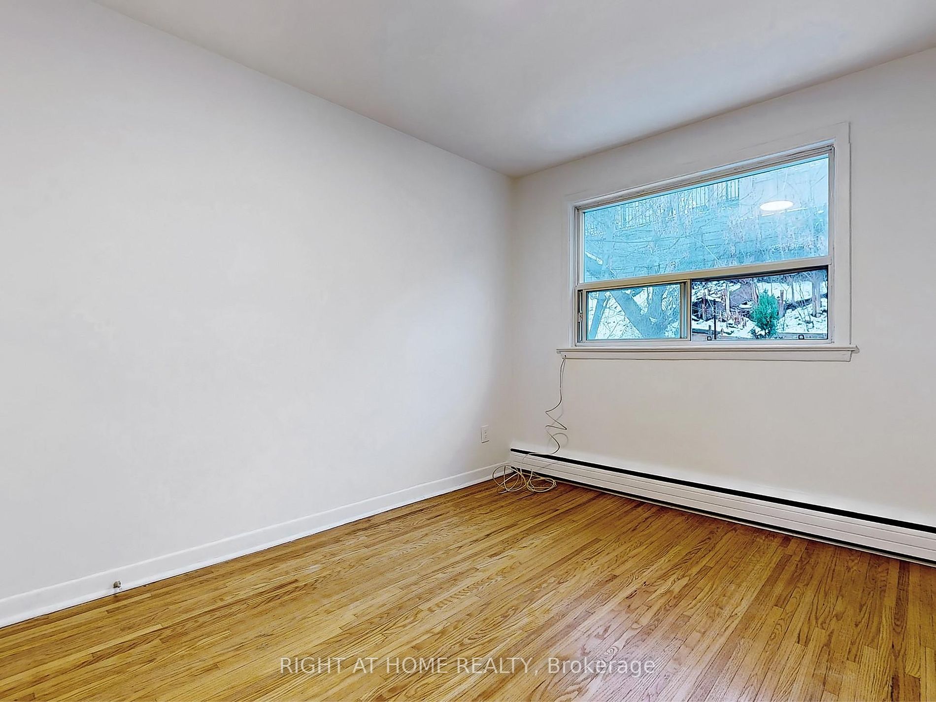 1270 Davenport Rd Upper
