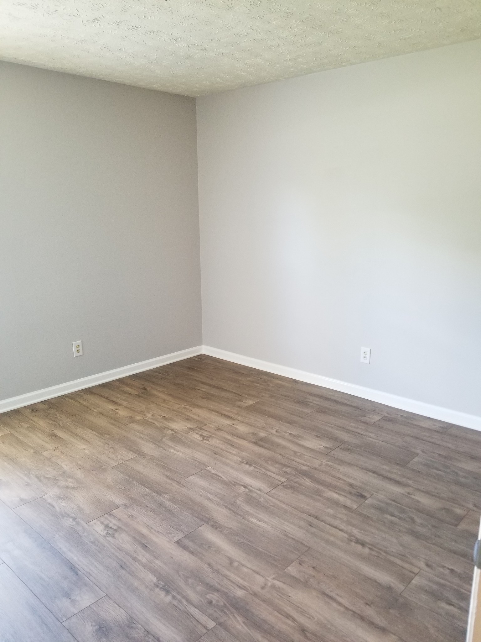 110 Rolling Acres Dr