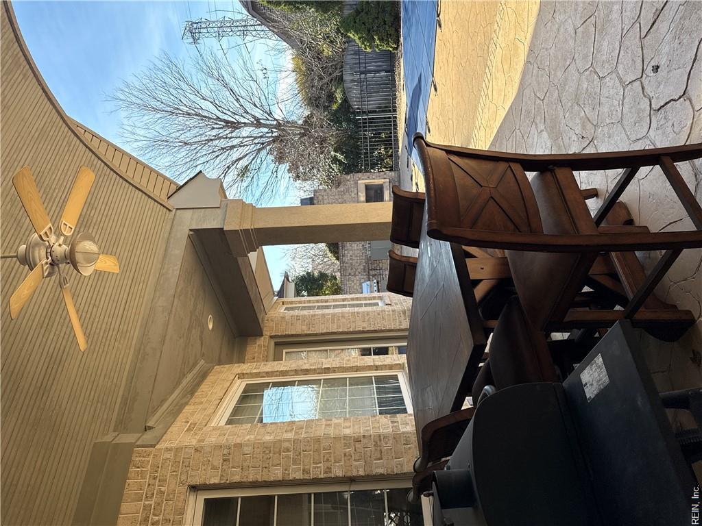4500 Mcrae Close