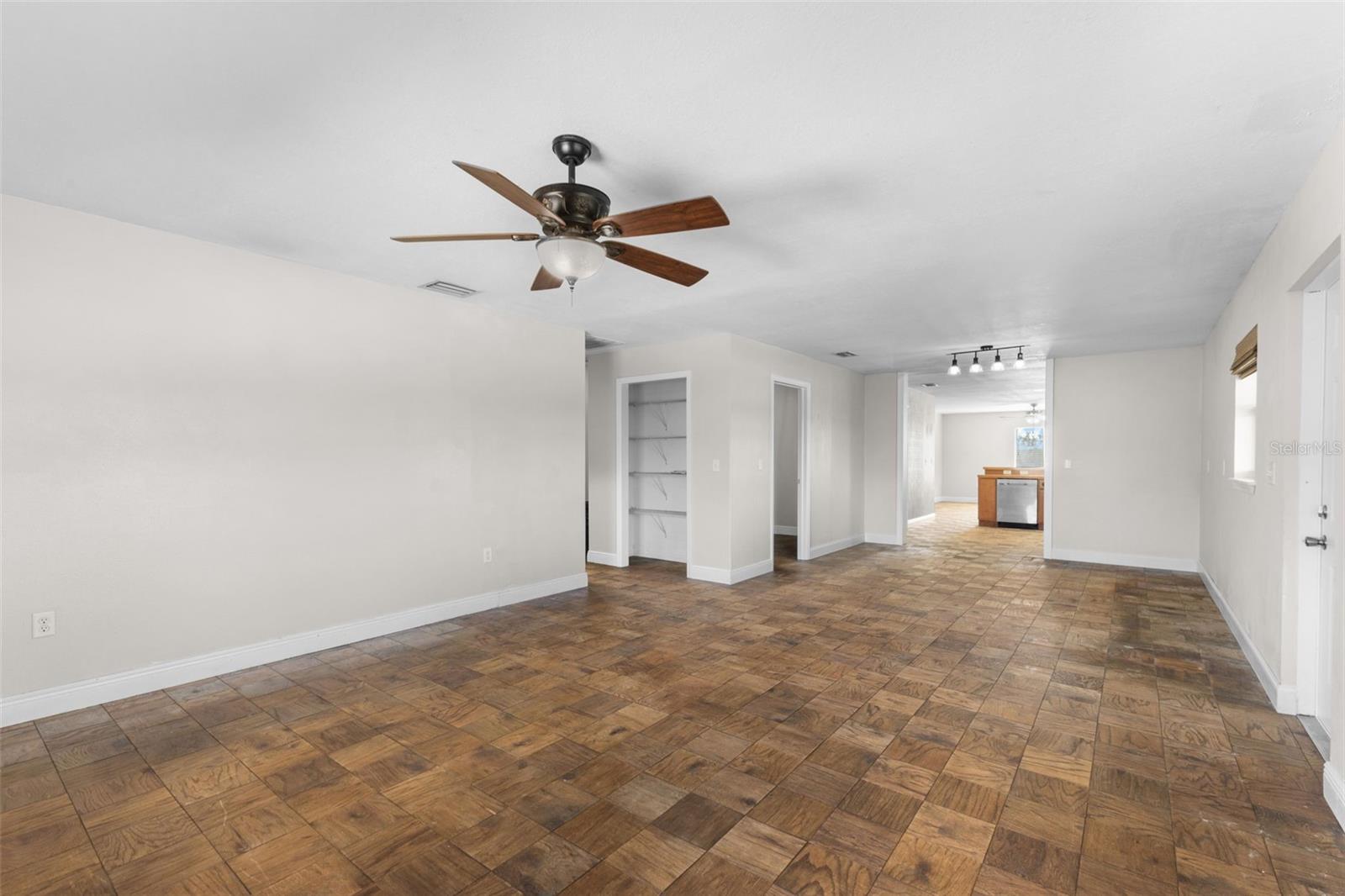 445 Horseshoe Loop Road