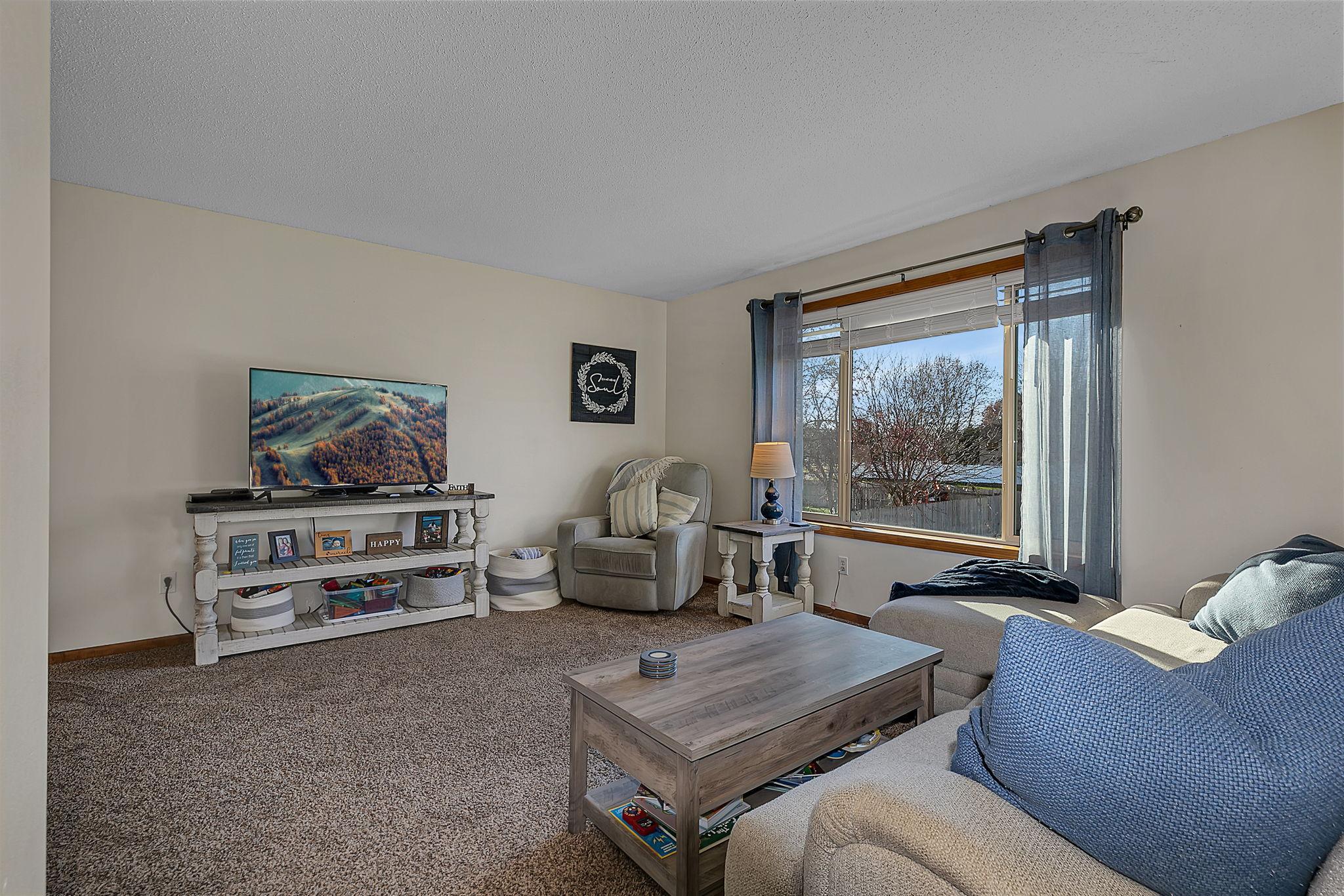 1083 Lawrence Circle