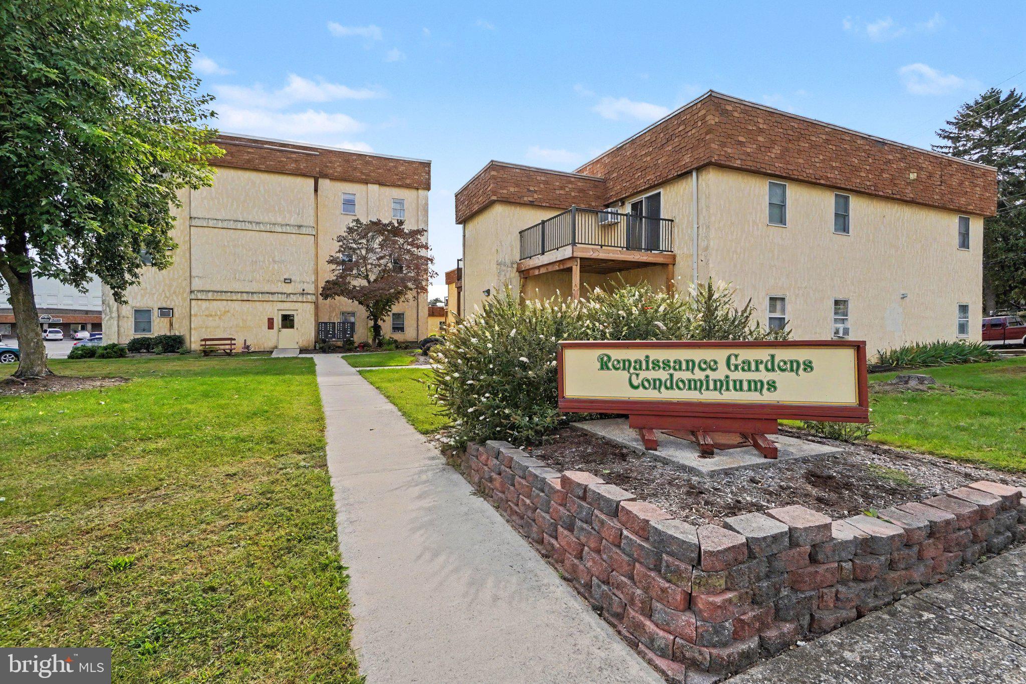 ***FIRST FLOOR- OWN CHEAPER THAN RENT*** Charming move-in ready condo located in Renaissance Gardens. This home is ready for its new owner and your finishing touches. Lawn care, Snow Removal, and Trash is included with your Association Fees, It doesn't get much better than this! Schedule your showing today before its gone!