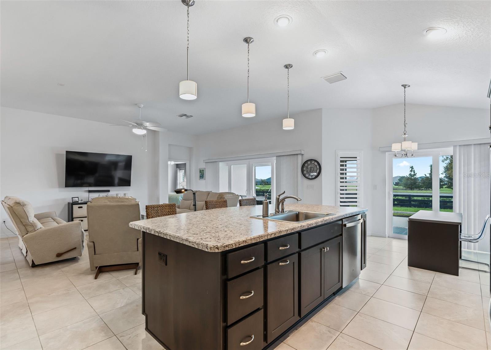 1110 Ebling Loop