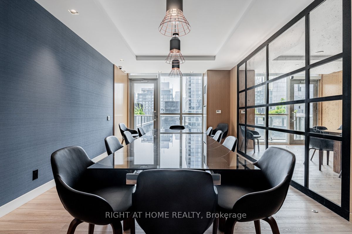 120 Parliament St 405