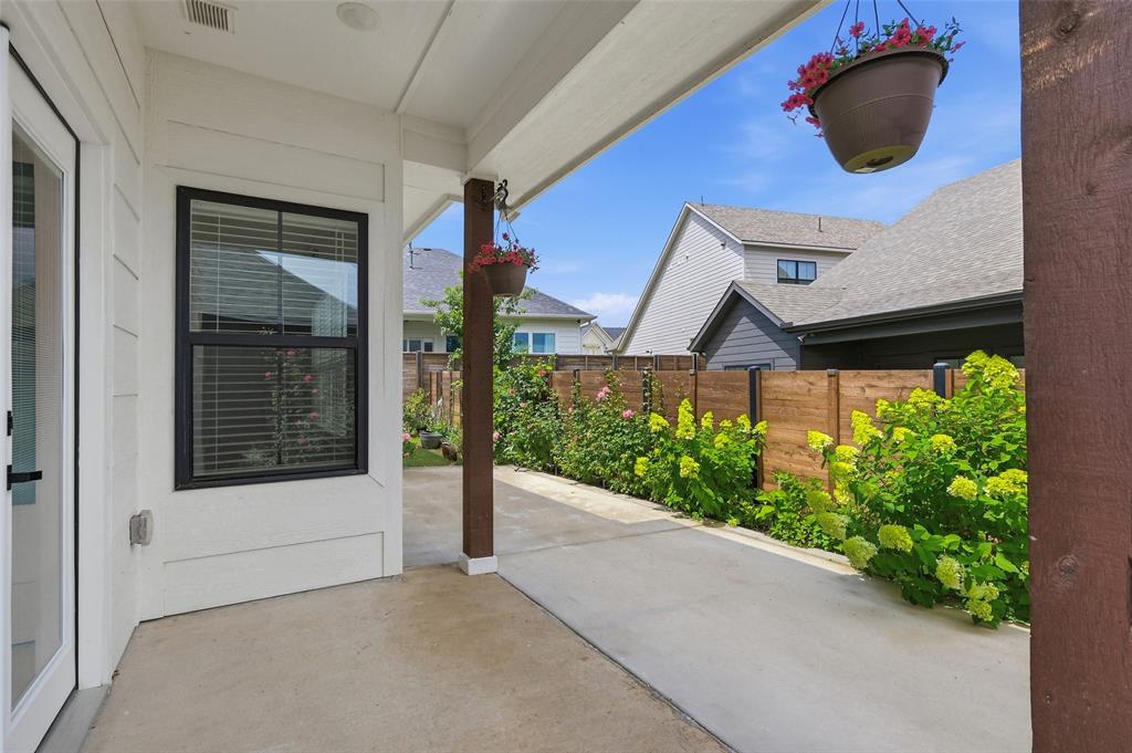 4919 Dry Creek