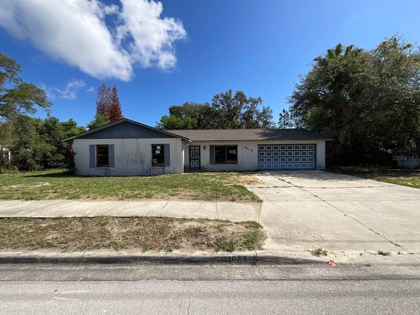photo of 1627 Saxon Boulevard property