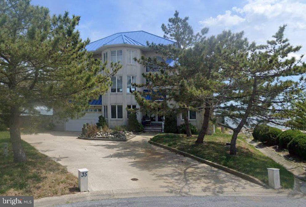 35 Leigh Drive