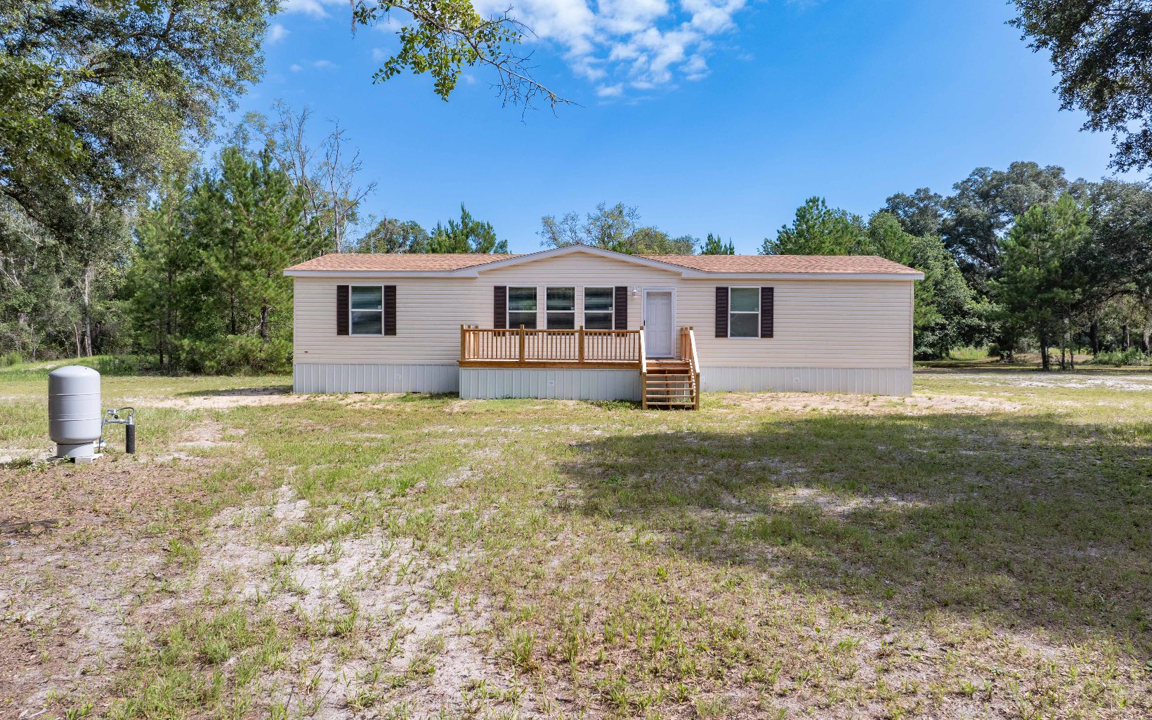 305 NW Ivy Gln