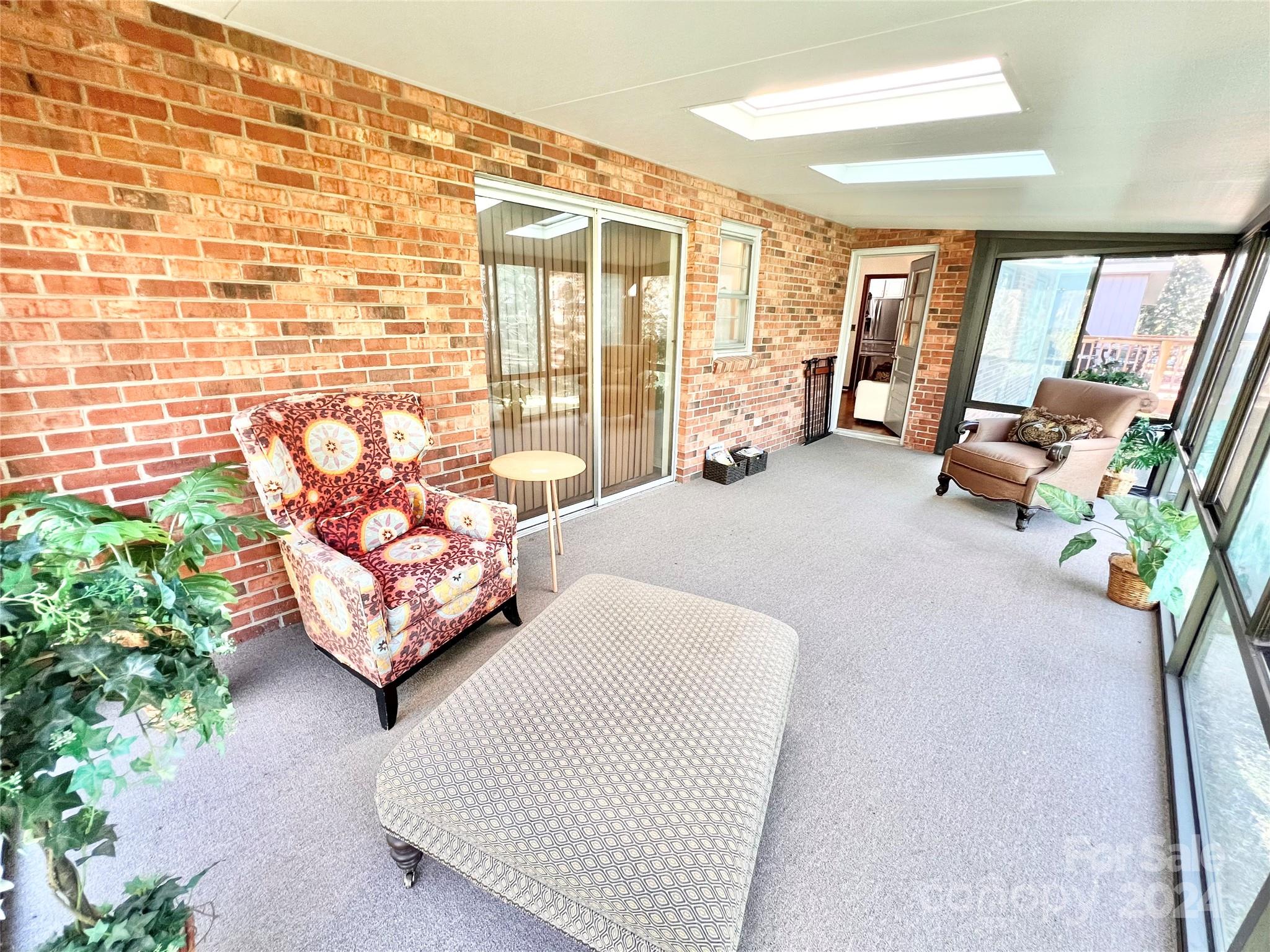 646 Woodland Street