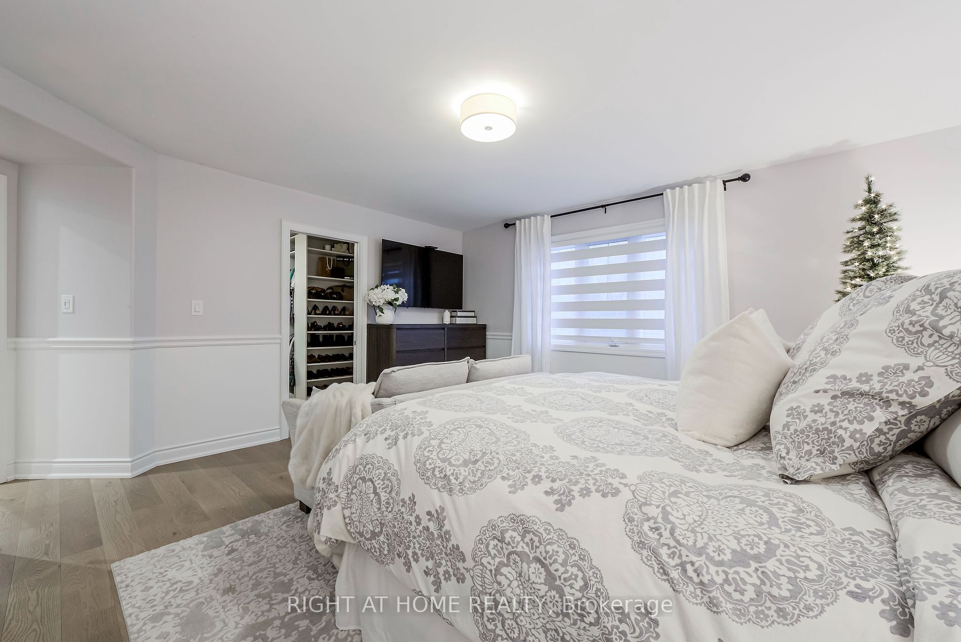 10 Little Rouge Circ