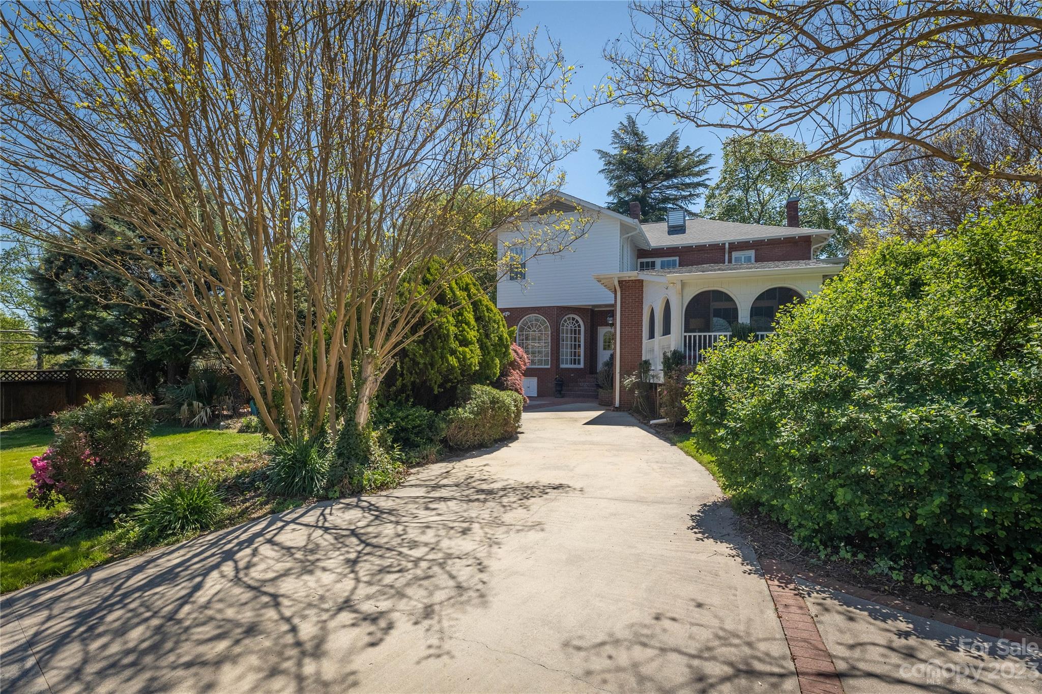 600 West Union Street