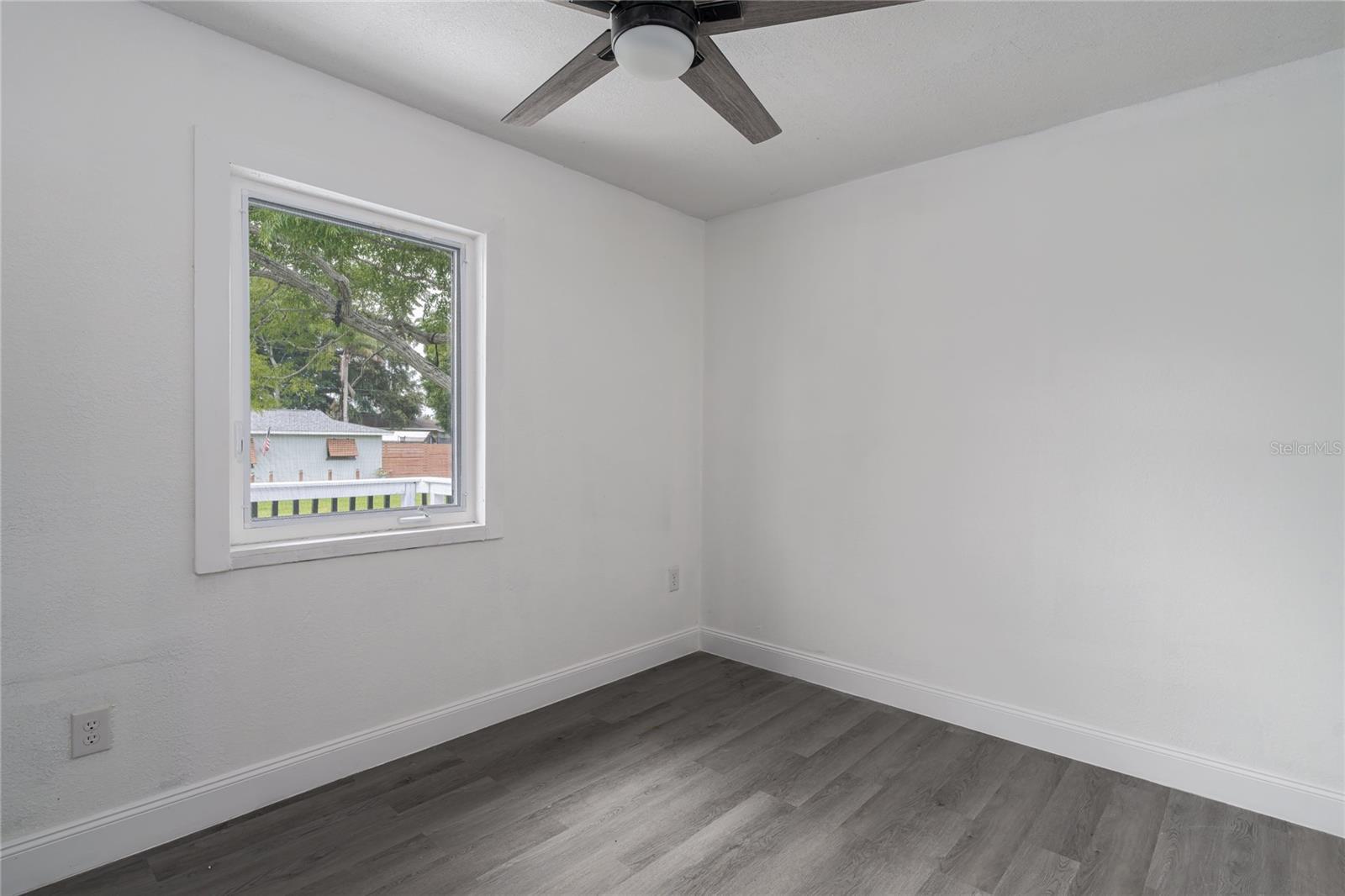 332 48th Street Court W