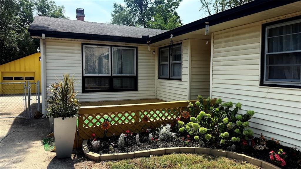 327 E Longfellow Street