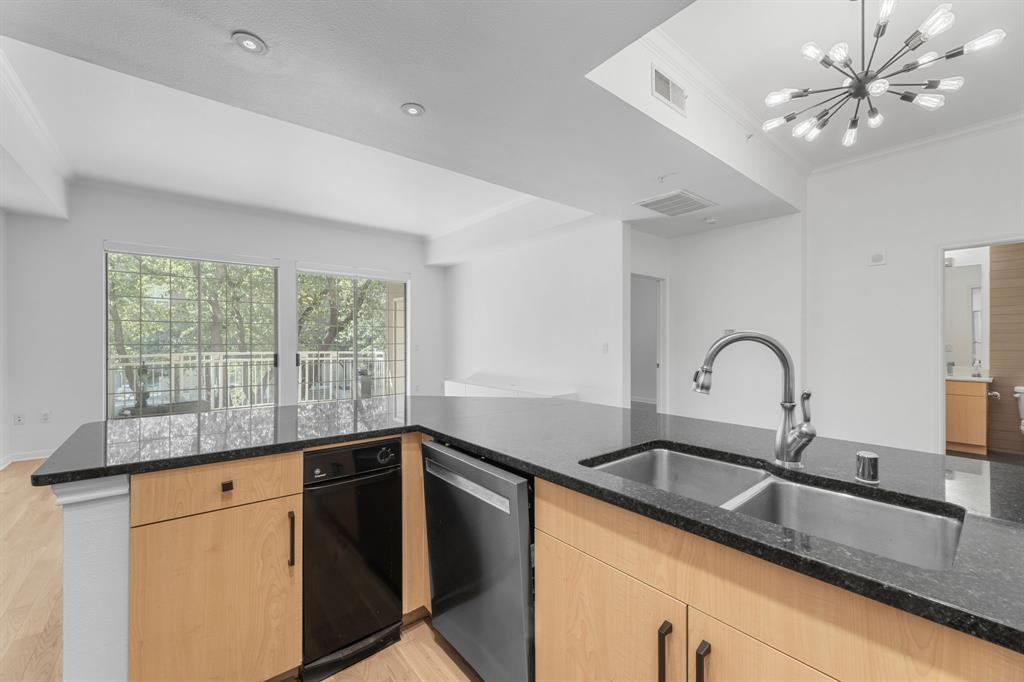 3225 Turtle Creek Boulevard 120
