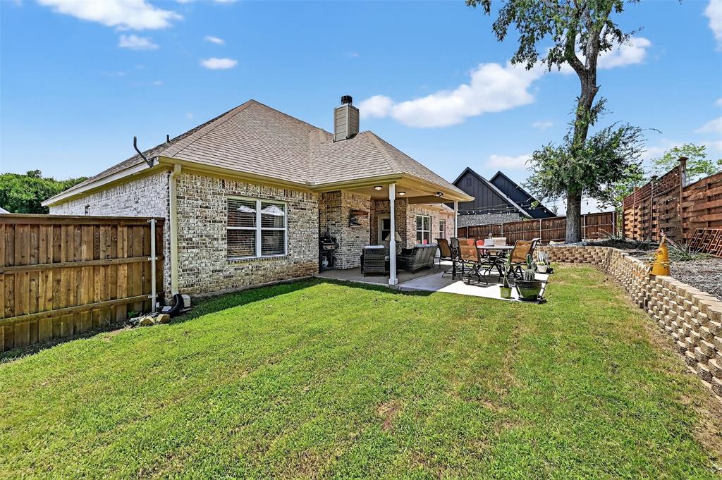 38 Lone Oak Boulevard
