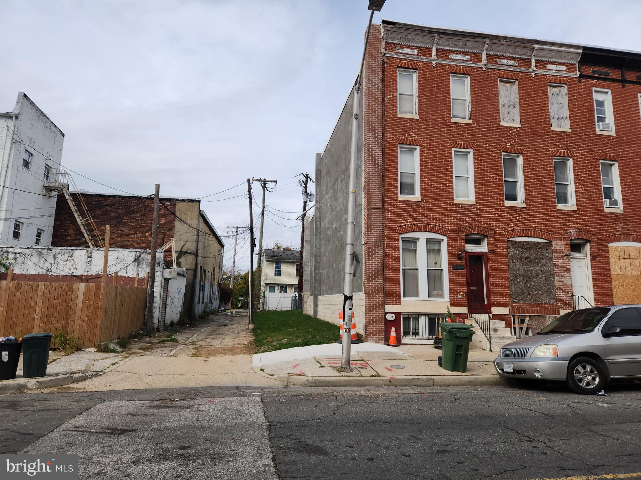1306 NCarey St  
