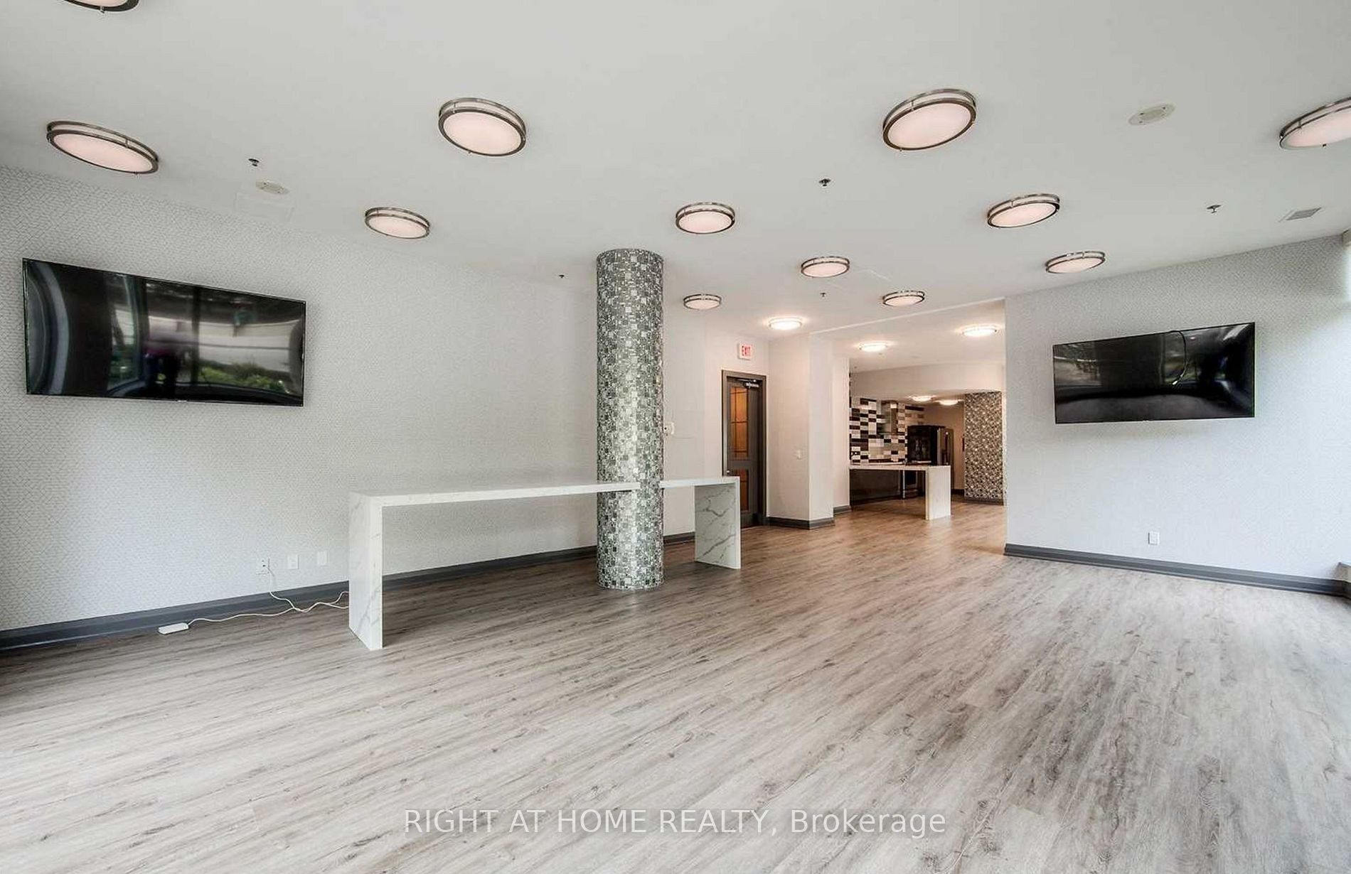 219 Fort York Blvd 2502