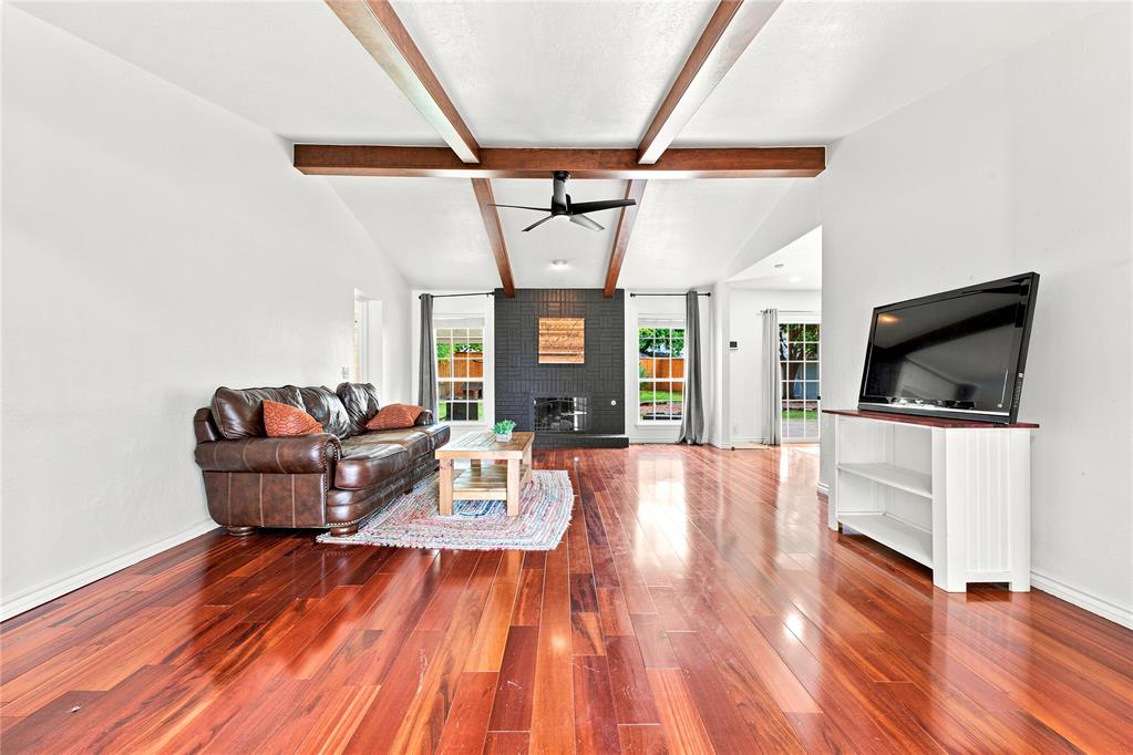 Welcome to 517 Cheswick Ct! Nestled in a quiet cul-de-sac just minutes from the University of Oklahoma, this well-maintained home offers an excellent opportunity for both homeowners and investors.Inside, you’ll find a spacious, open floor plan filled with natural light, creating a warm and inviting atmosphere. Major updates include a new furnace and AC installed in Fall 2024, providing added comfort and energy efficiency. The enclosed sunroom offers flexible space for a second living area, home office, or hobby room, while the oversized backyard provides plenty of room to relax, entertain, or enjoy outdoor activities.Conveniently located near OU, Highway 9, I-35, shopping, dining, and local parks, this home combines comfort, convenience, and long-term value.