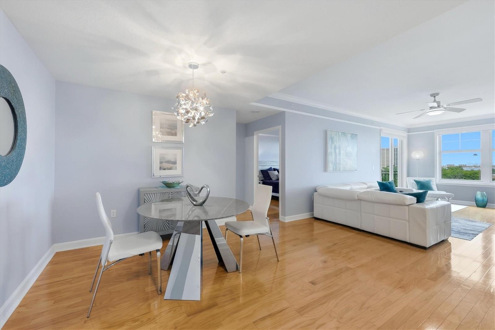 750 N Tamiami Trail 517